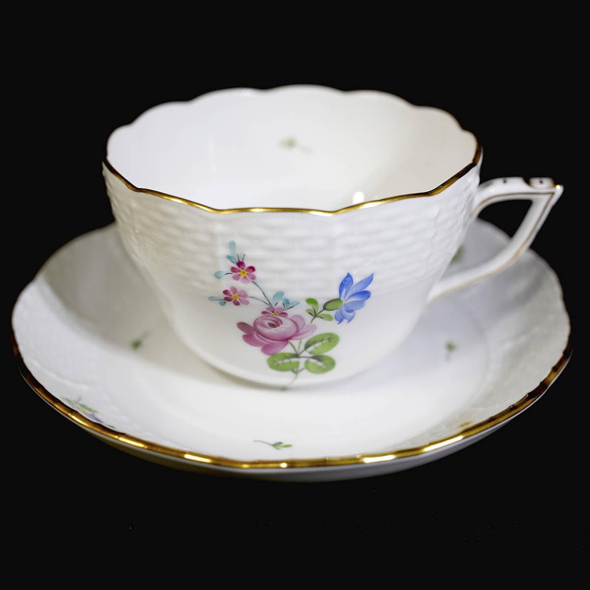 ヘレンド エリザベートの薔薇 ティーカップ＆ソーサー